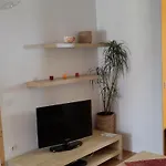 Apartma 198 *