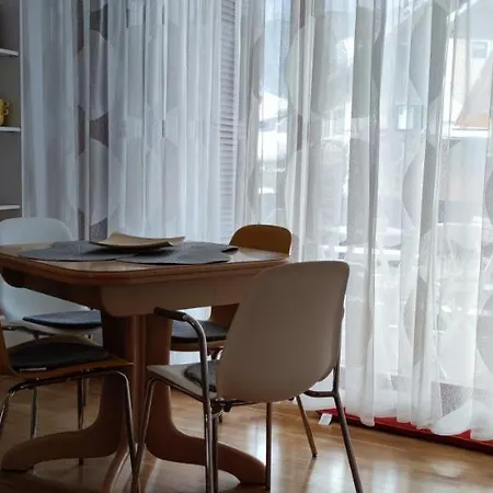 Apartment Apartma 198