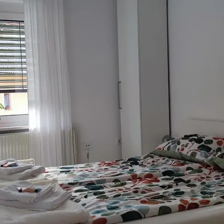 Apartma 198 * クランスカゴーラ