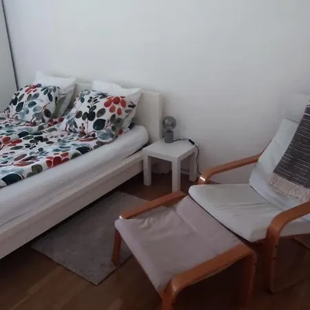 Apartma 198 *